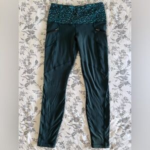 Lululemon Athletica | Leggings - Size 6 (Dark Green)